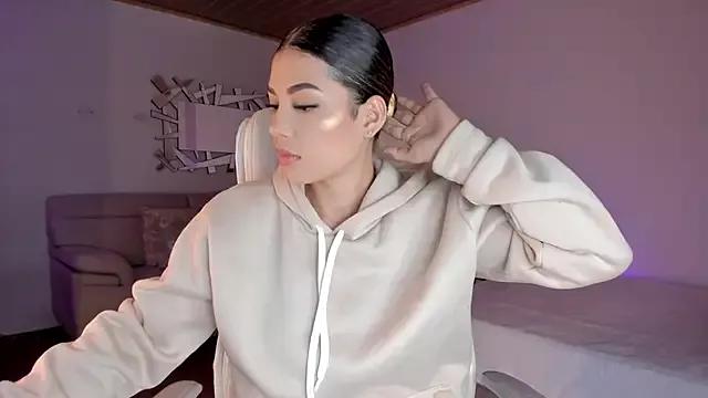 Isis_Amarah from StripChat is Freechat