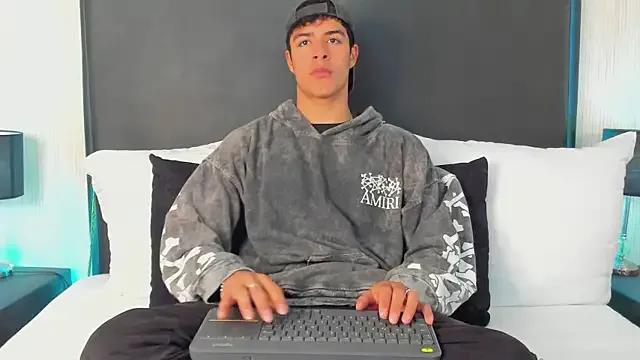 JacobBikerr from StripChat is Freechat