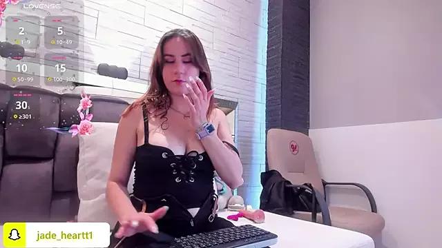 jade_heartt from StripChat is Freechat