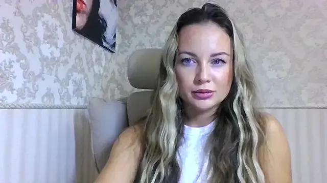 jennifer838 on StripChat