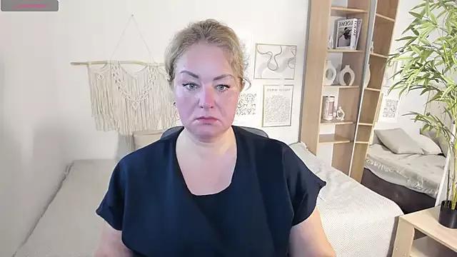 JenniferLight from StripChat