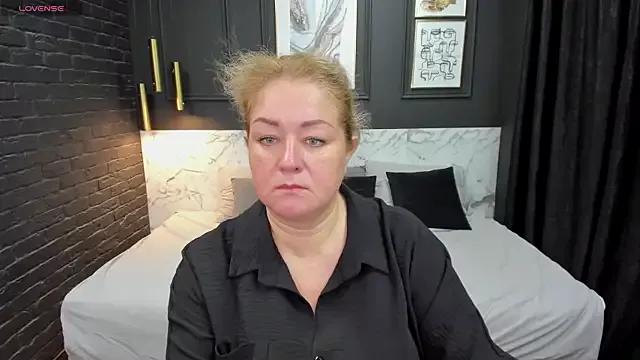 JenniferLight from StripChat
