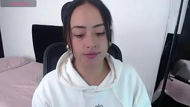Jjulietha95 from StripChat