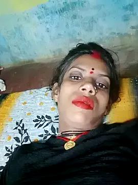 Joshi_Love143 on StripChat