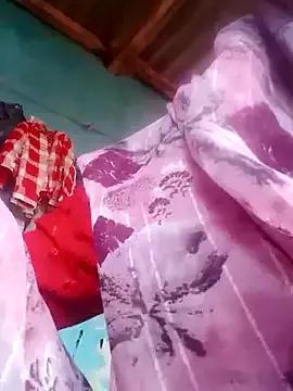 Joshi_Love143 on StripChat