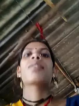 Joshi_Love143 on StripChat