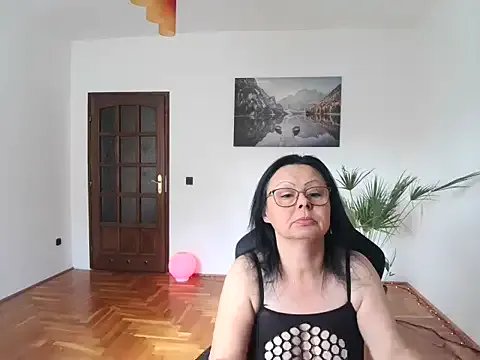 Freechat Judithmilf on StripChat