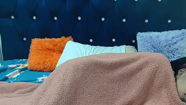 Freechat JuiceLips88 on StripChat