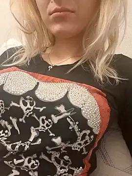 JuliBant666 from StripChat is Freechat