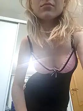 JuliBant666 from StripChat is Freechat