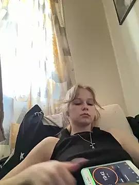 Julie_Cutie from StripChat is Freechat