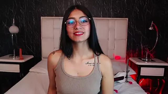 JulietteStar_ from StripChat is Freechat