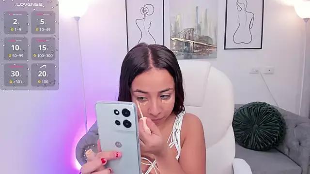 July_Adams from StripChat is Freechat