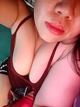 Julyy08 from StripChat is Freechat