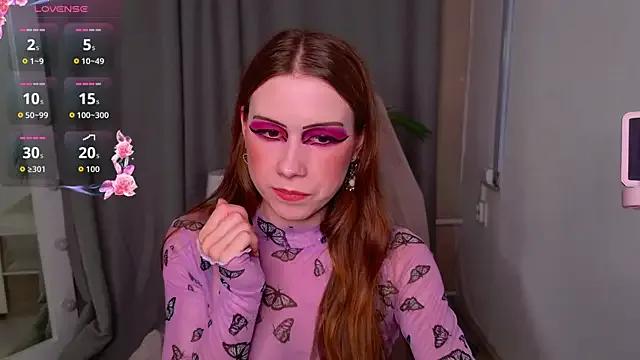 KarenSmitht from StripChat is Freechat