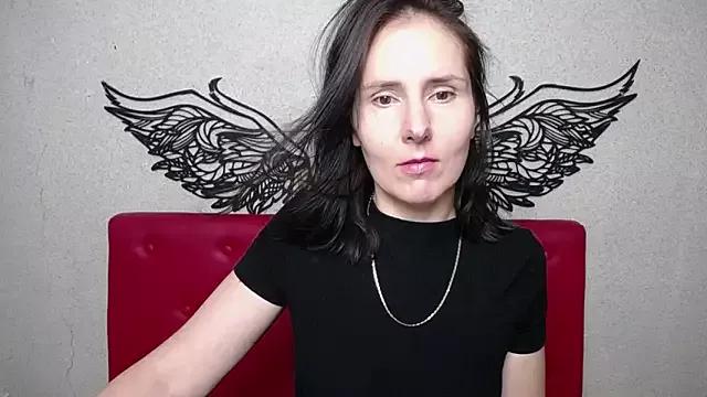 KarinaSwann from StripChat is Freechat