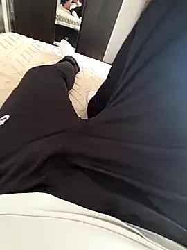 KarlosCarutox from StripChat is Freechat