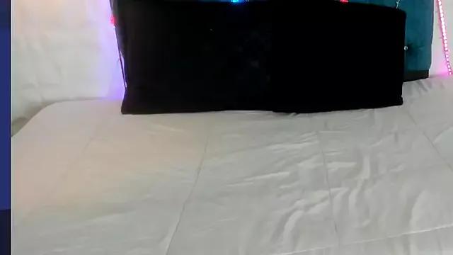 karol_dl from StripChat is Freechat