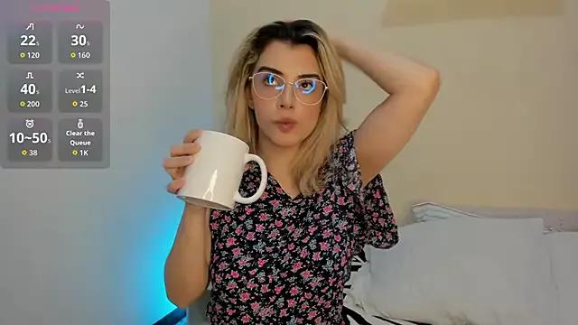 Katty__Rousse from StripChat