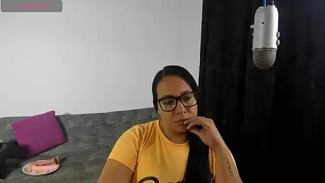 Kattysoto from StripChat is Freechat