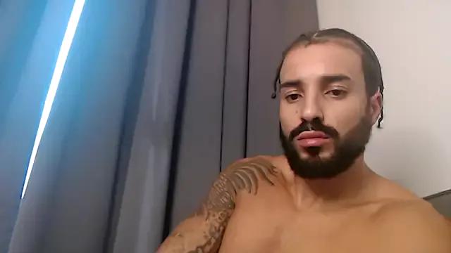 kingomzie from StripChat is Freechat