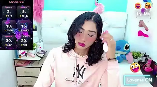 Freechat kinverly_sexyx on StripChat