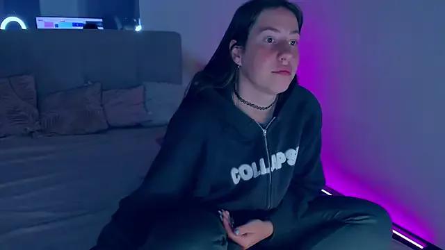 KiraLimme from StripChat is Freechat