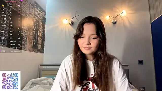 KiraVelvet from StripChat is Freechat