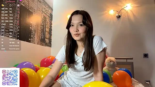 KiraVelvet from StripChat is Freechat