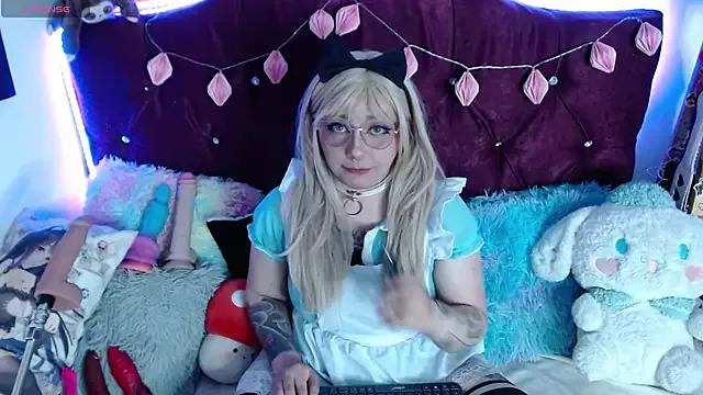 Kitty-Kat_ from StripChat is Freechat