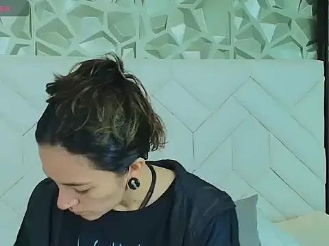 Kitty_ravee from StripChat is Freechat
