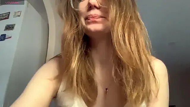 Freechat KrystinFunches on StripChat