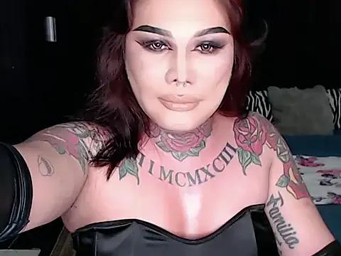 KylieOnTopxxx from StripChat is Freechat