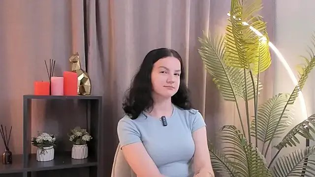 Freechat LatinaHuguenin on StripChat