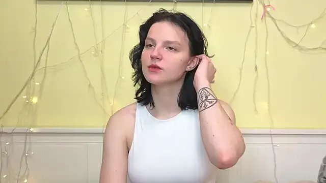 Freechat LatinaHuguenin on StripChat