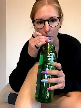 LauraLuxxx from StripChat is Freechat