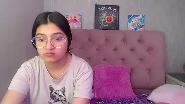 laurenelove from StripChat is Freechat