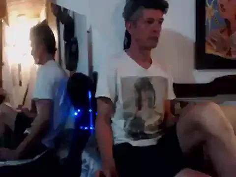 Freechat laye19 on StripChat