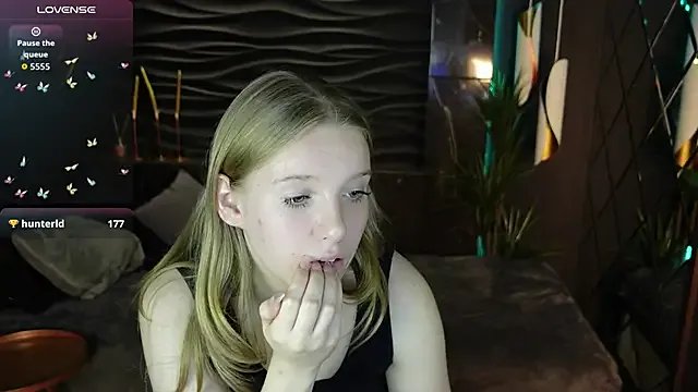 Layla_Glam on StripChat 