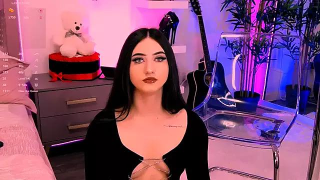 LaylaBrown from StripChat is Freechat