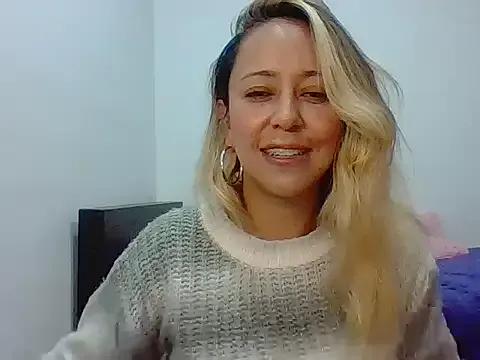 leah_susman from StripChat is Freechat