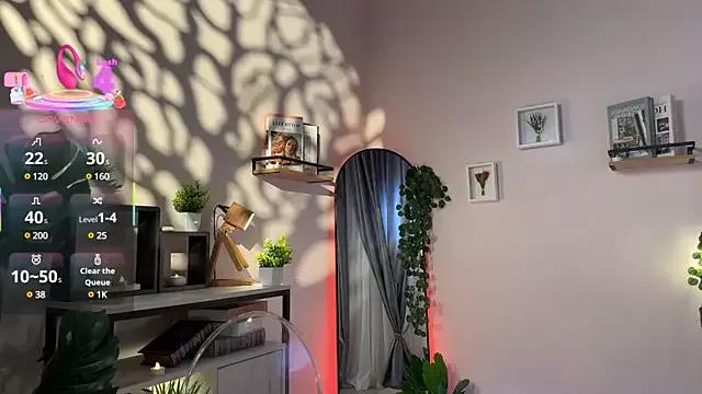 Lella_Ryann_ from StripChat is Freechat