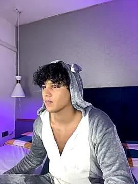 Leo_Savage_ from StripChat is Freechat