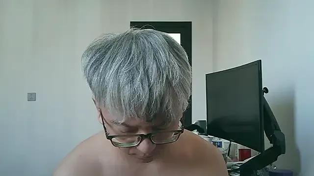 leoUSIR — Freechat on StripChat