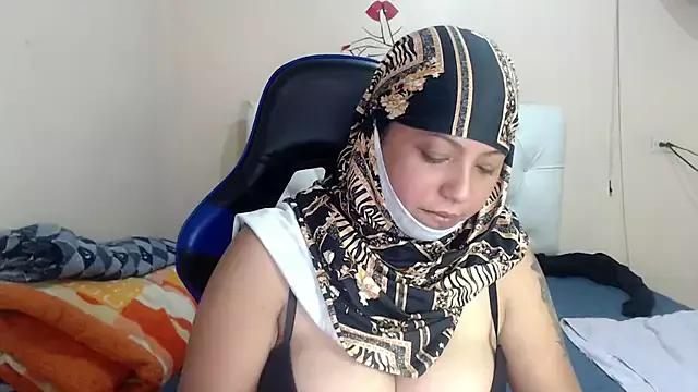 Leylafourniert from StripChat