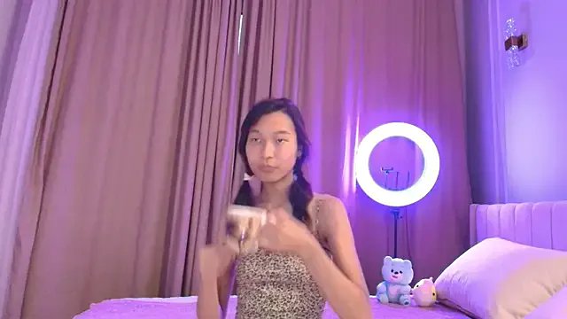 Freechat lihnpham on StripChat