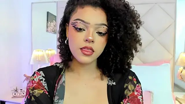 Freechat LilBoonew on StripChat