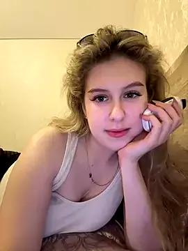 Lillian_Dyson from StripChat