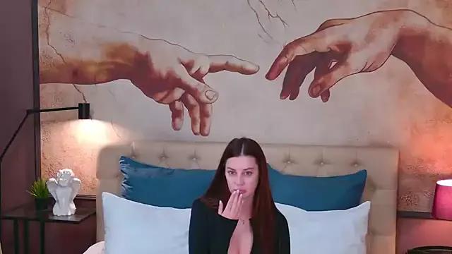 LillieLowe from StripChat is Freechat