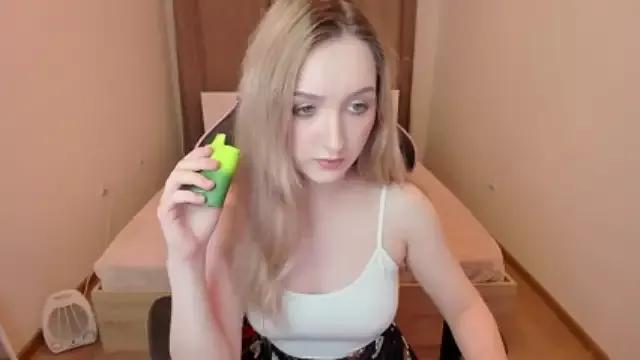 LillyGreen from StripChat